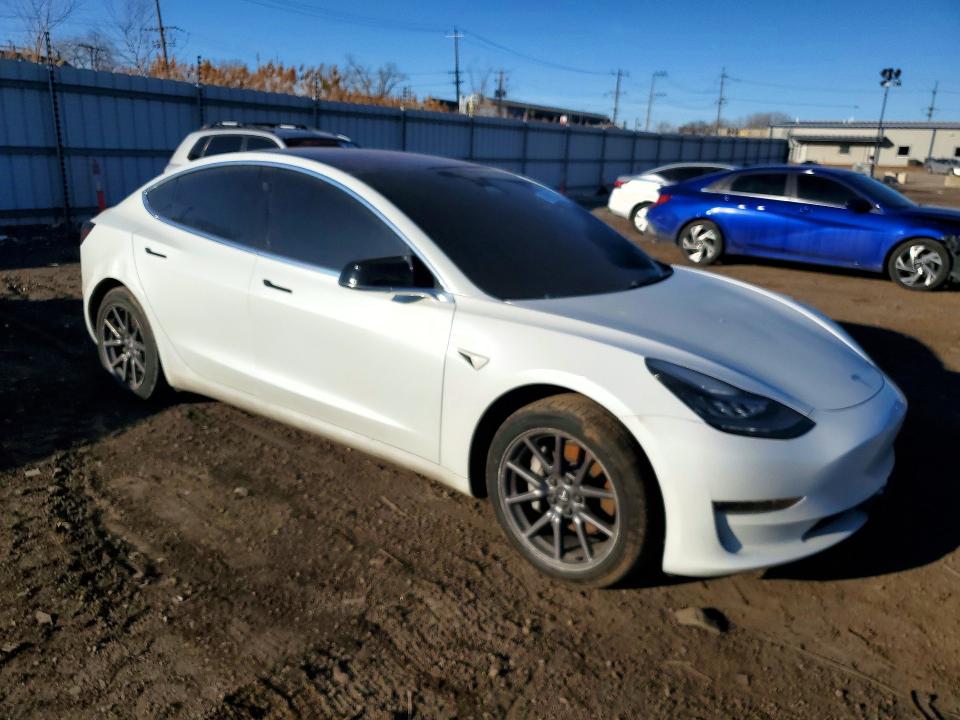 Продажа на аукционе авто 2018 Tesla Model 3, vin: 5YJ3E1EB4JF100247, номер лота: 79207035