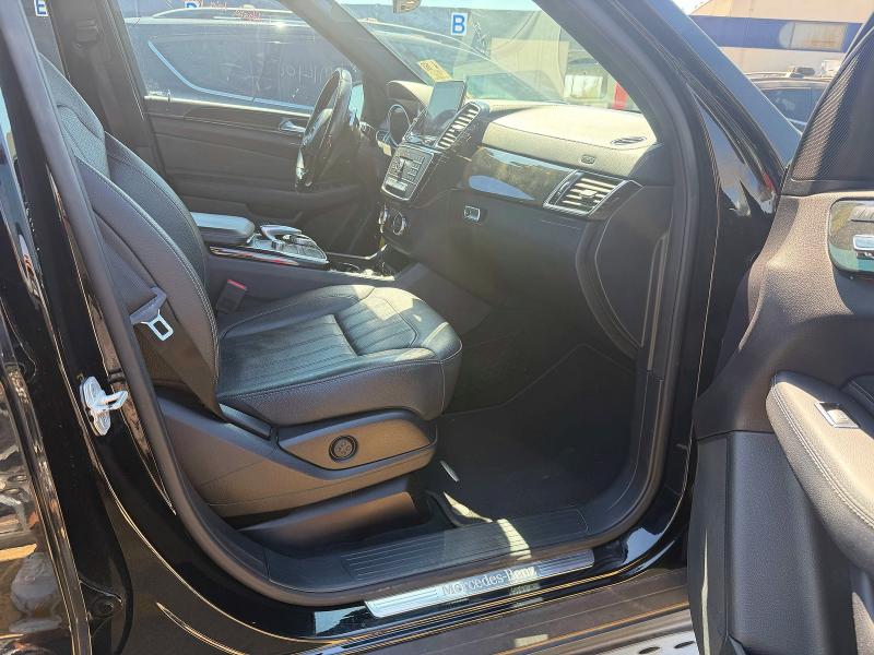 47941136 :رقم المزاد ، 4JGDF6EE9HA837080 vin ، 2017 Mercedes-benz Gls مزاد بيع
