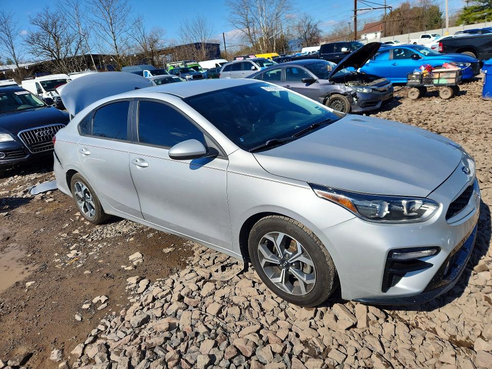 47215816 :رقم المزاد ، 3KPF24AD7ME386653 vin ، 2021 Kia Forte مزاد بيع