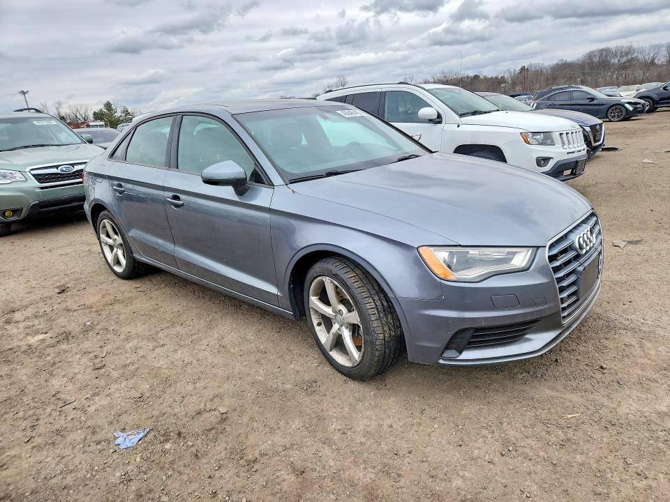 46646446 :رقم المزاد ، WAUBFGFF4F1112098 vin ، 2015 Audi A3 مزاد بيع