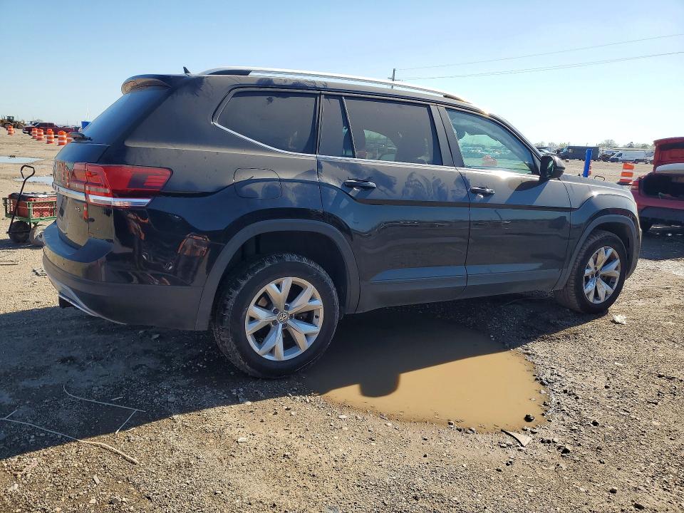 45522506 :رقم المزاد ، 1V2CR2CA4JC561349 vin ، 2018 Volkswagen Atlas مزاد بيع