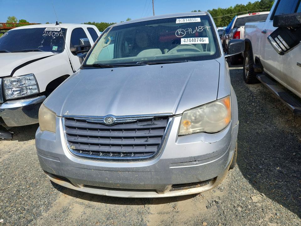2008 Chrysler Town & Country მანქანა იყიდება აუქციონზე, vin: 2A8HR44H18R761873, აუქციონის ნომერი: 47440746