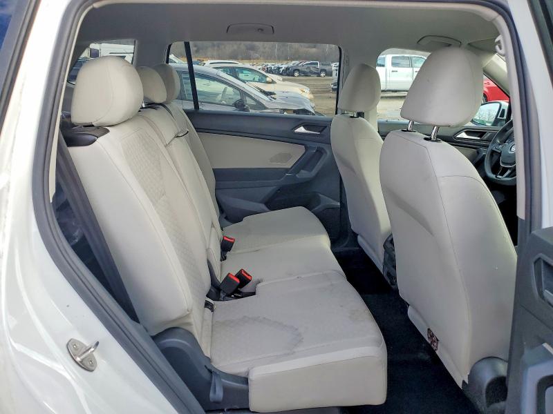 Продажа на аукционе авто 2020 Volkswagen Tiguan, vin: 3VV1B7AX8LM113443, номер лота: 46710756