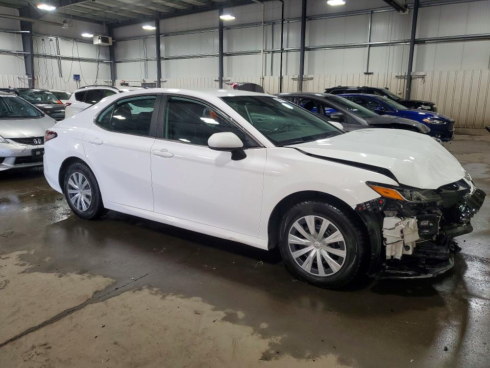 79497745 :رقم المزاد ، 4T1C31AKXNU581464 vin ، 2022 Toyota Camry Hybrid مزاد بيع