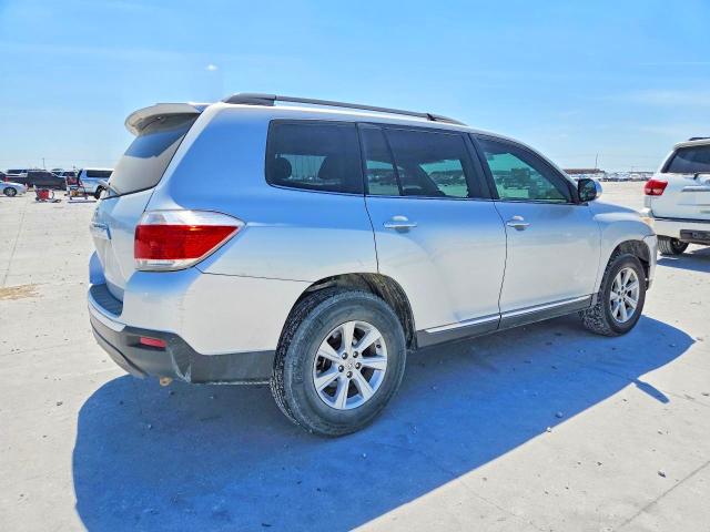 Продаж на аукціоні авто 2012 Toyota Highlander, vin: 5TDZK3EHXCS059320, номер лоту: 47558116