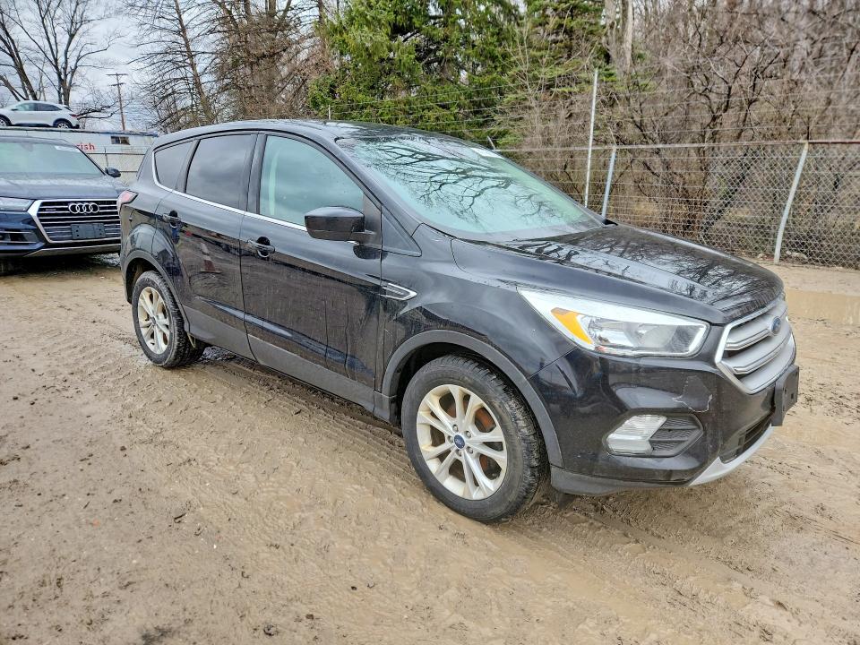 Продажа на аукционе авто 2017 Ford Escape, vin: 1FMCU0GD2HUC97654, номер лота: 47166796