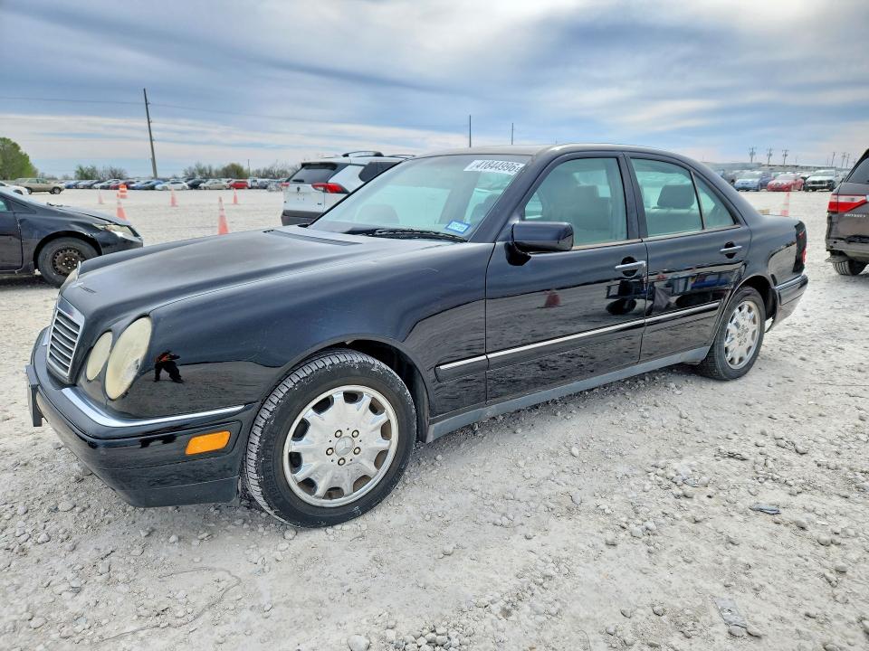 Auction sale of the 1998 Mercedes-benz E, vin: WDBJF65FXWA695995, lot number: 41844996
