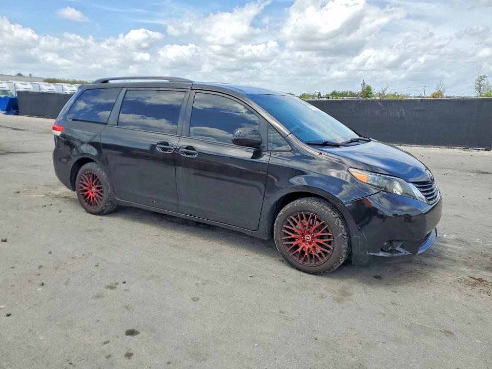 Продаж на аукціоні авто 2013 Toyota Sienna, vin: 5TDKK3DC1DS347655, номер лоту: 47580526