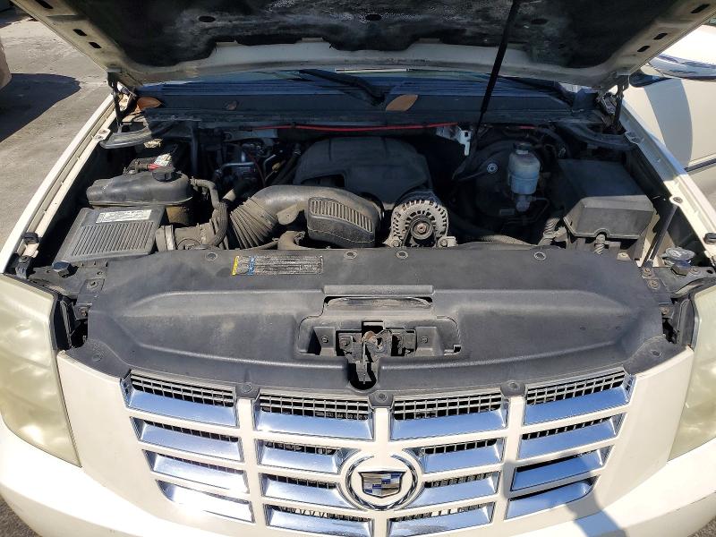 2008 Cadillac Escalade მანქანა იყიდება აუქციონზე, vin: 1GYFC66898R180582, აუქციონის ნომერი: 42021996