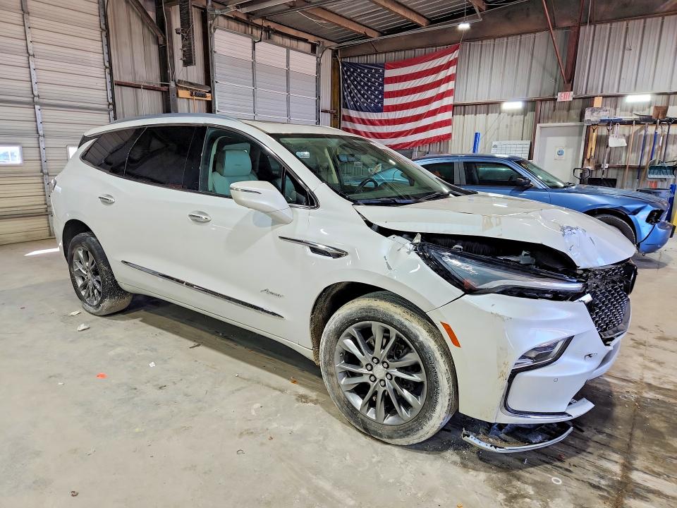 45958516 :رقم المزاد ، 5GAERDKW1NJ102821 vin ، 2022 Buick Enclave مزاد بيع