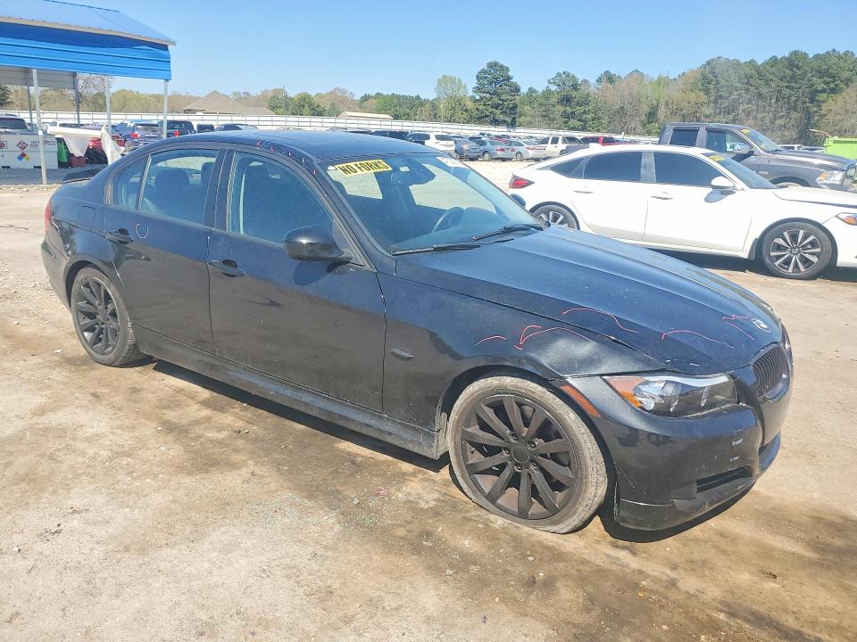 47030706 :رقم المزاد ، WBAPH7G59BNM56096 vin ، 2011 Bmw 328 مزاد بيع