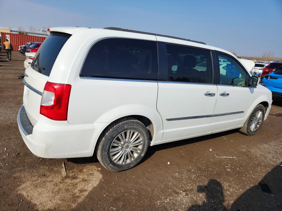 41905506 :رقم المزاد ، 2C4RC1CG7FR725882 vin ، 2015 Chrysler Town & Country مزاد بيع