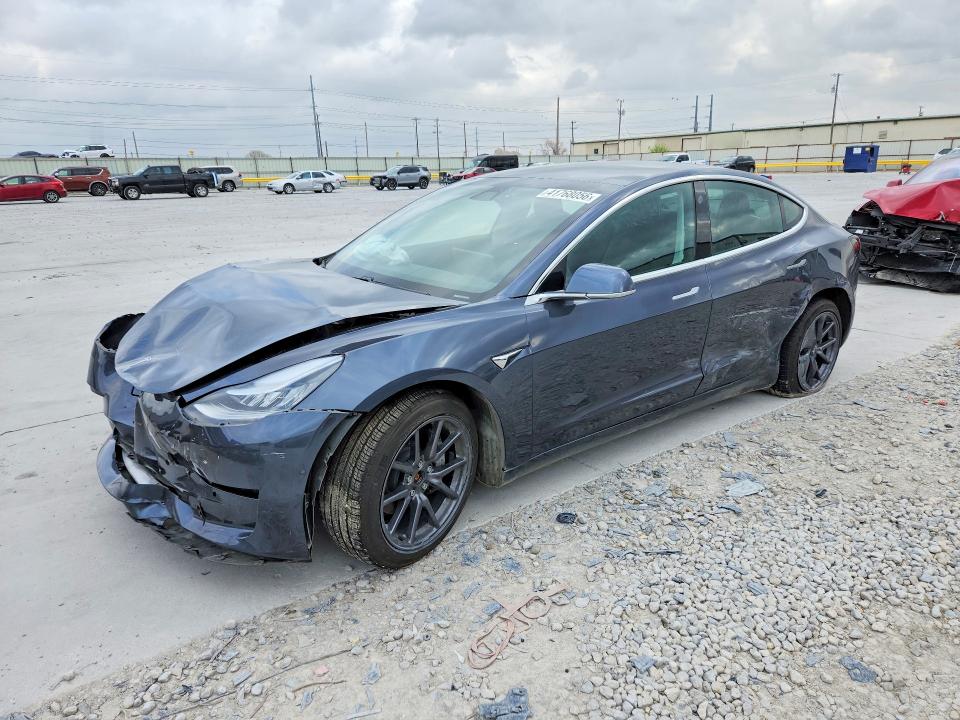 41768056 :رقم المزاد ، 5YJ3E1EB7LF663408 vin ، 2020 Tesla Model 3 مزاد بيع