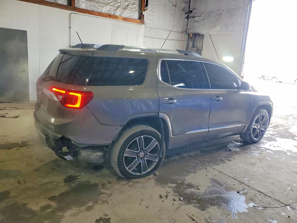 45950816 :رقم المزاد ، 1GKKNXLS7KZ169015 vin ، 2019 Gmc Acadia مزاد بيع