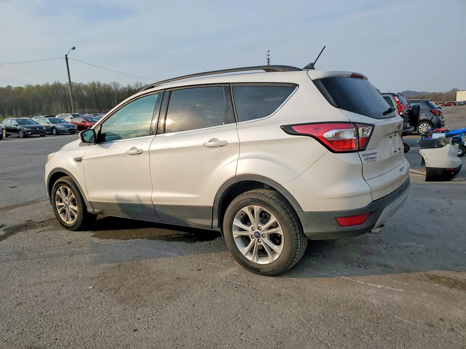 47779986 :رقم المزاد ، 1FMCU9HD4JUA51861 vin ، 2018 Ford Escape مزاد بيع
