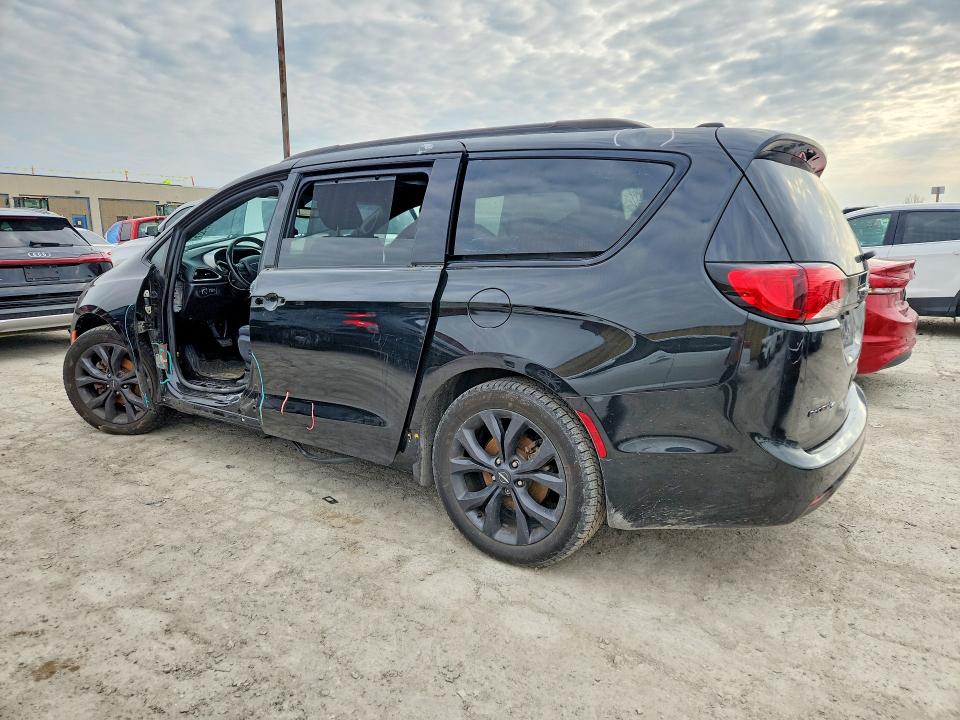 47815696 :رقم المزاد ، 2C4RC1BG3LR239874 vin ، 2020 Chrysler Pacifica مزاد بيع