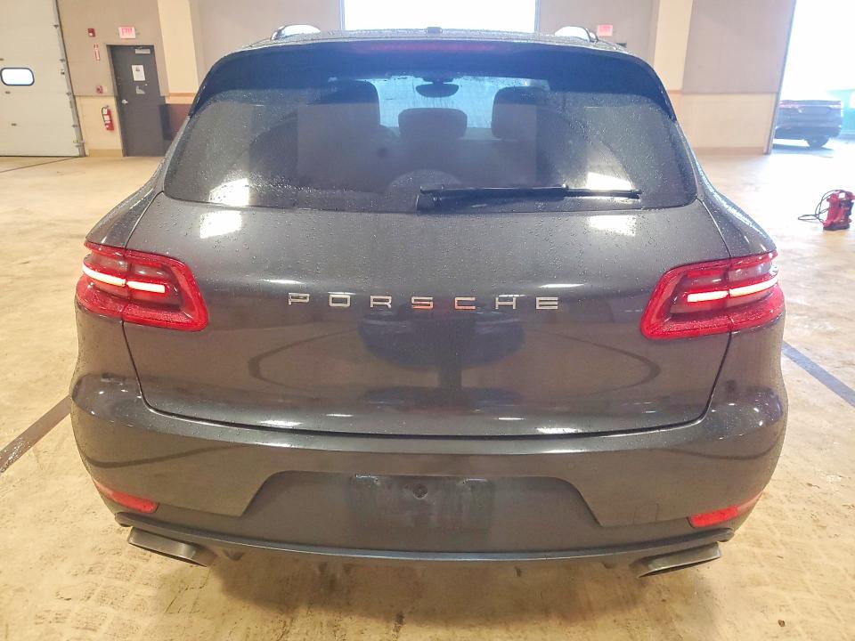 77649275 :رقم المزاد ، WP1AA2A54JLB16789 vin ، 2018 Porsche Macan مزاد بيع