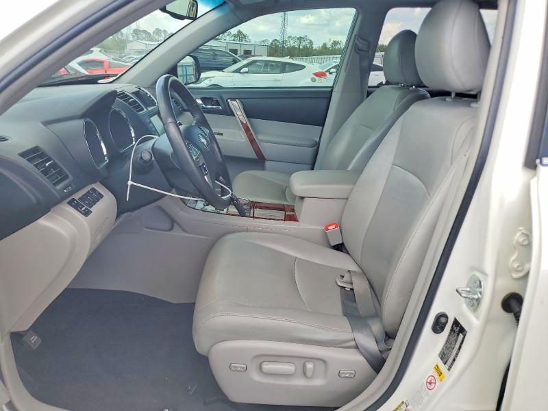 41844456 :رقم المزاد ، 5TDYK3EHXBS044682 vin ، 2011 Toyota Highlander مزاد بيع