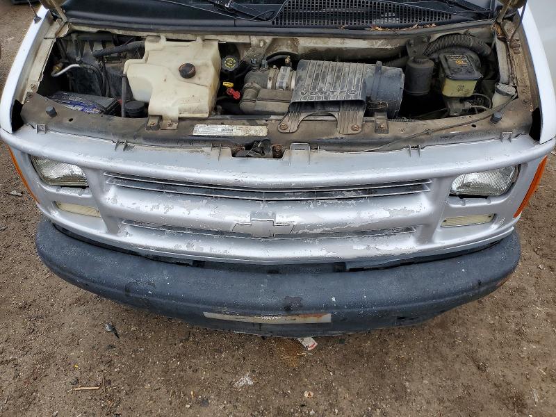 45620636 :رقم المزاد ، 1GCFG25MX11157379 vin ، 2001 Chev Express G2500 مزاد بيع
