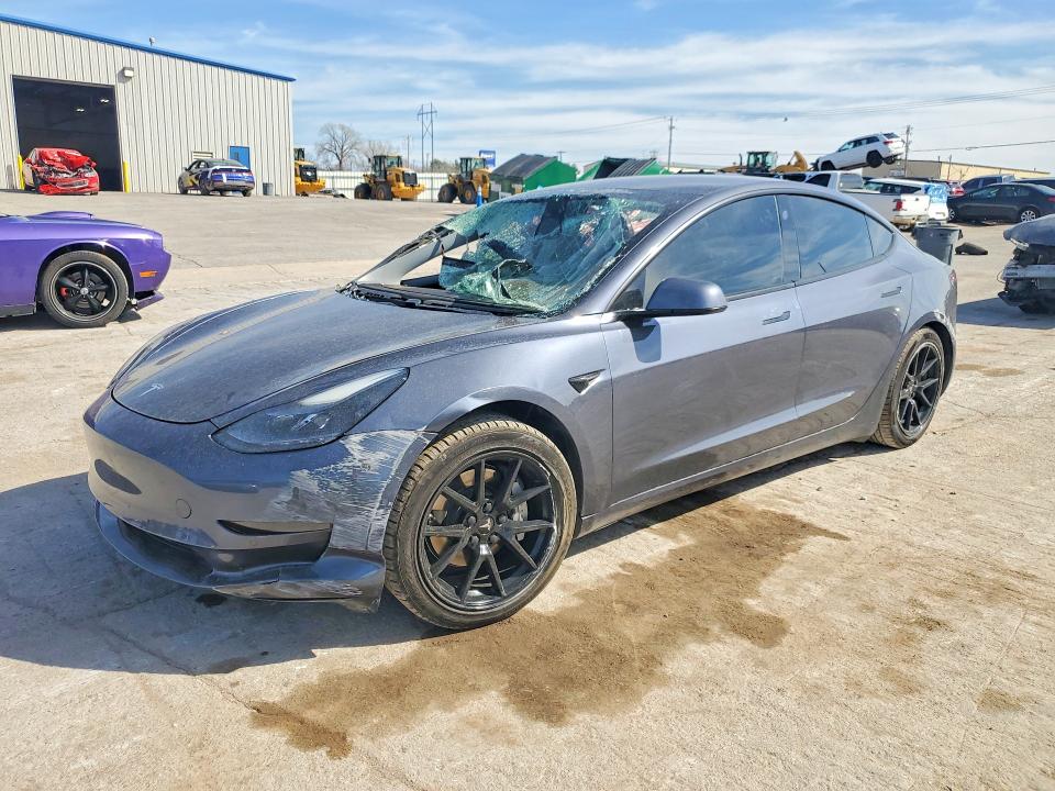 Продажа на аукционе авто 2021 Tesla Model 3, vin: 5YJ3E1EB2MF979686, номер лота: 42079466