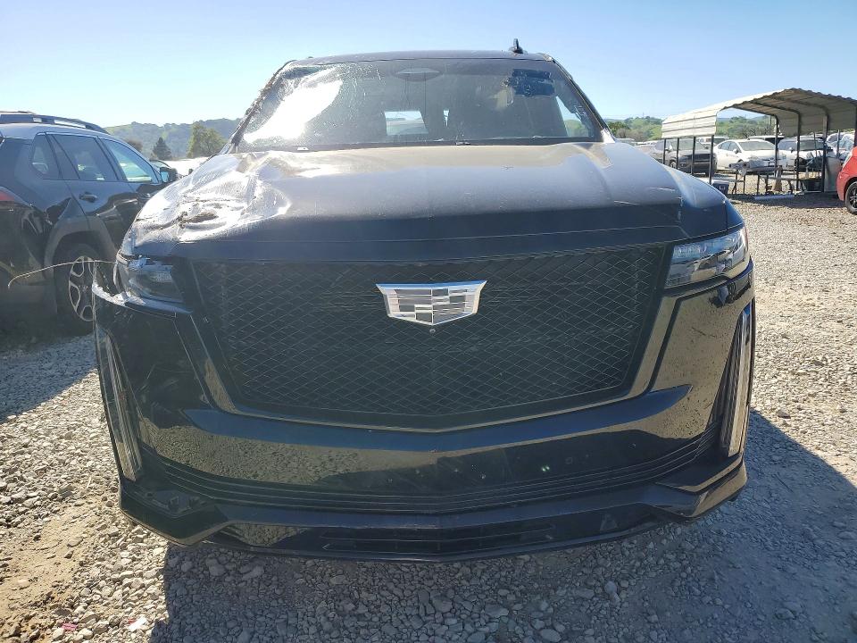 45653706 :رقم المزاد ، 1GYS4GKL1NR141752 vin ، 2022 Cadillac Escalade مزاد بيع