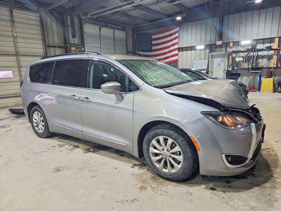 2017 Chrysler Pacifica მანქანა იყიდება აუქციონზე, vin: 2C4RC1BG4HR787826, აუქციონის ნომერი: 45487406