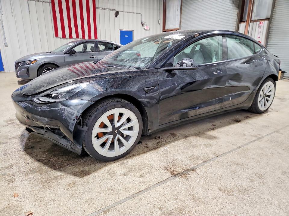 2022 Tesla Model 3 მანქანა იყიდება აუქციონზე, vin: 5YJ3E1EA4NF369636, აუქციონის ნომერი: 47816856