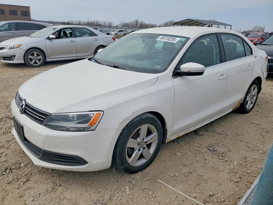 46418326 :رقم المزاد ، 3VW3L7AJ8DM414177 vin ، 2013 Volkswagen Jetta مزاد بيع