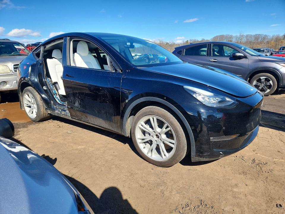 Продаж на аукціоні авто 2022 Tesla Model Y, vin: 7SAYGDEEXNF394029, номер лоту: 46201996