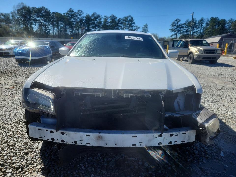 46019846 :رقم المزاد ، 2C3CCABG6KH566025 vin ، 2019 Chrysler 300 مزاد بيع