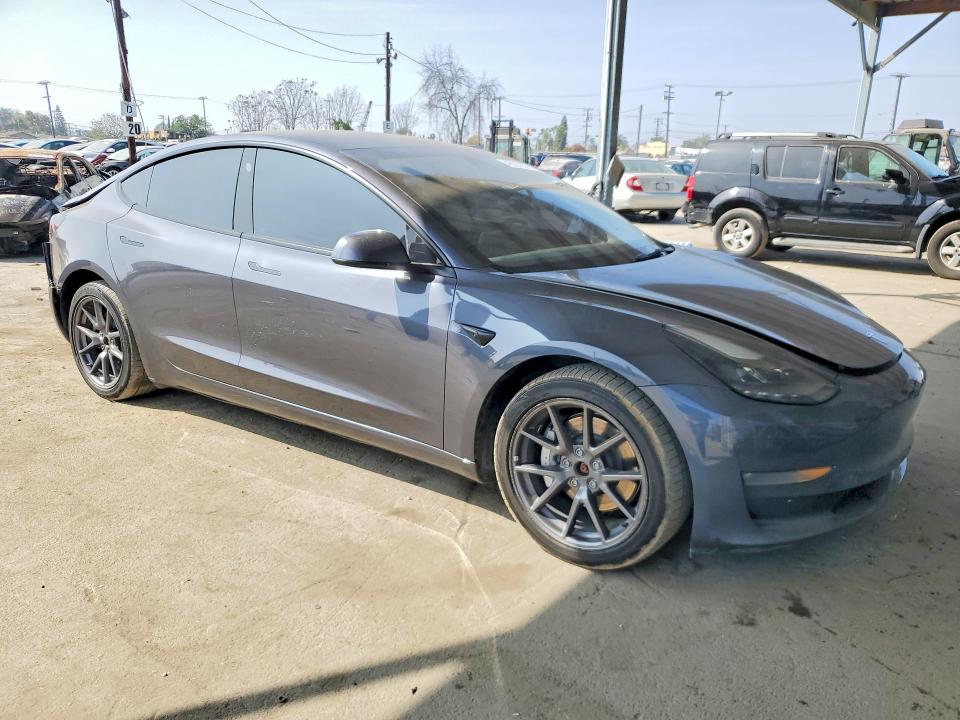 Продажа на аукционе авто 2022 Tesla Model 3, vin: 5YJ3E1EB9NF172406, номер лота: 46924856