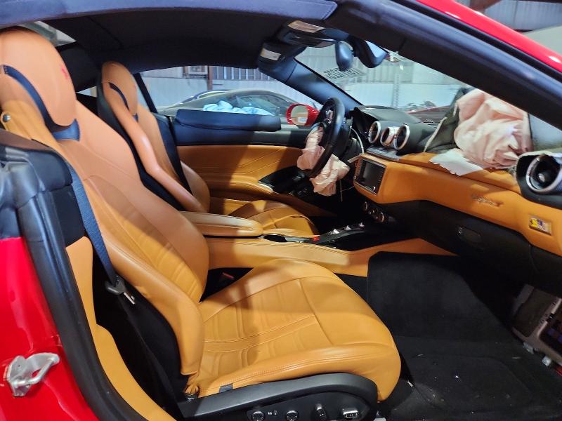 2015 Ferrari California T მანქანა იყიდება აუქციონზე, vin: ZFF77XJA5F0204488, აუქციონის ნომერი: 79771225
