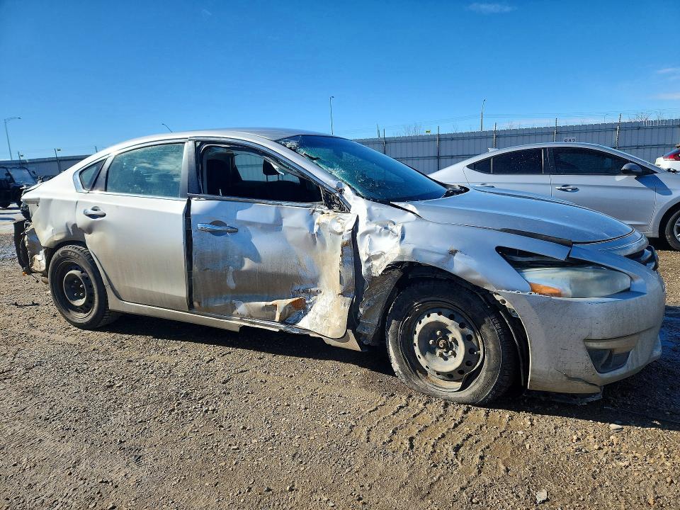 Продажа на аукционе авто 2015 Nissan Altima, vin: 1N4AL3APXFN311882, номер лота: 46494376