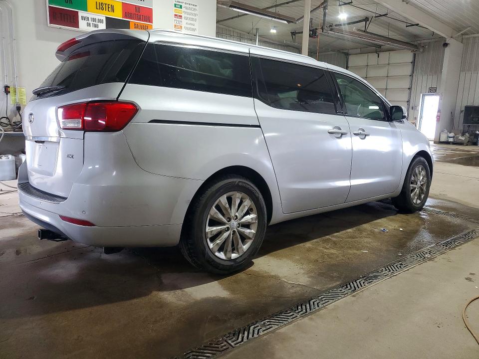 46507186 :رقم المزاد ، KNDMC5C13F6022719 vin ، 2015 Kia Sedona مزاد بيع