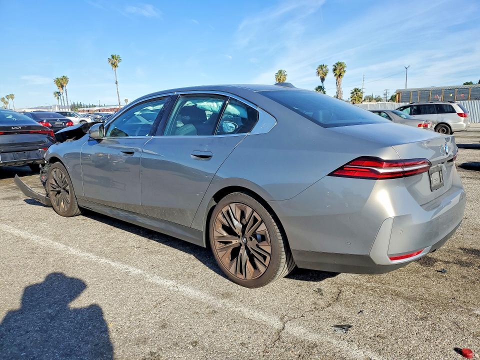 45572156 :رقم المزاد ، WBA43FJ04SCT22729 vin ، 2025 Bmw 530 مزاد بيع