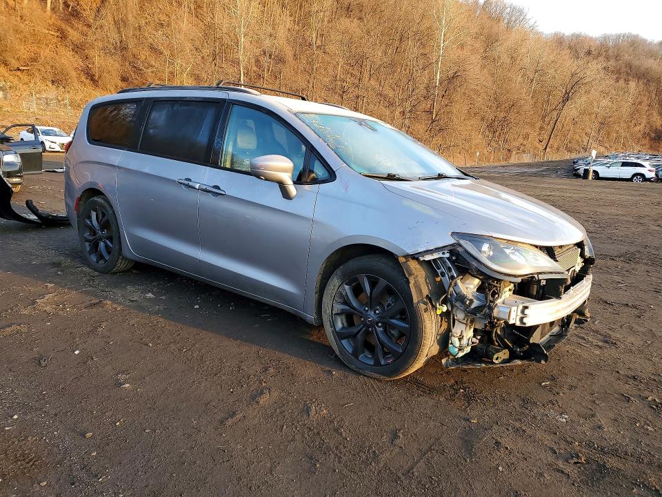 46410286 :رقم المزاد ، 2C4RC1BG4LR173450 vin ، 2020 Chrysler Pacifica مزاد بيع
