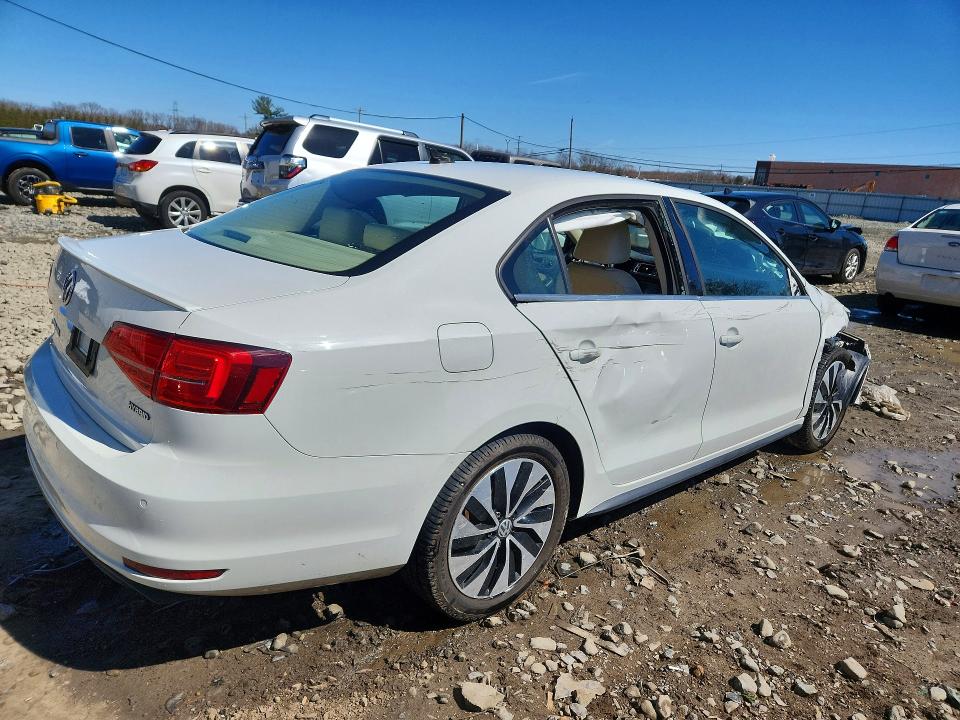 47232736 :رقم المزاد ، 3VW637AJ5FM408403 vin ، 2015 Volkswagen Jetta مزاد بيع