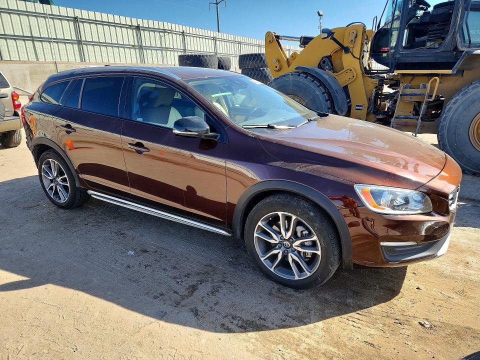 Продаж на аукціоні авто 2018 Volvo V60 Cross Country, vin: YV440MWK1J2049003, номер лоту: 45813786