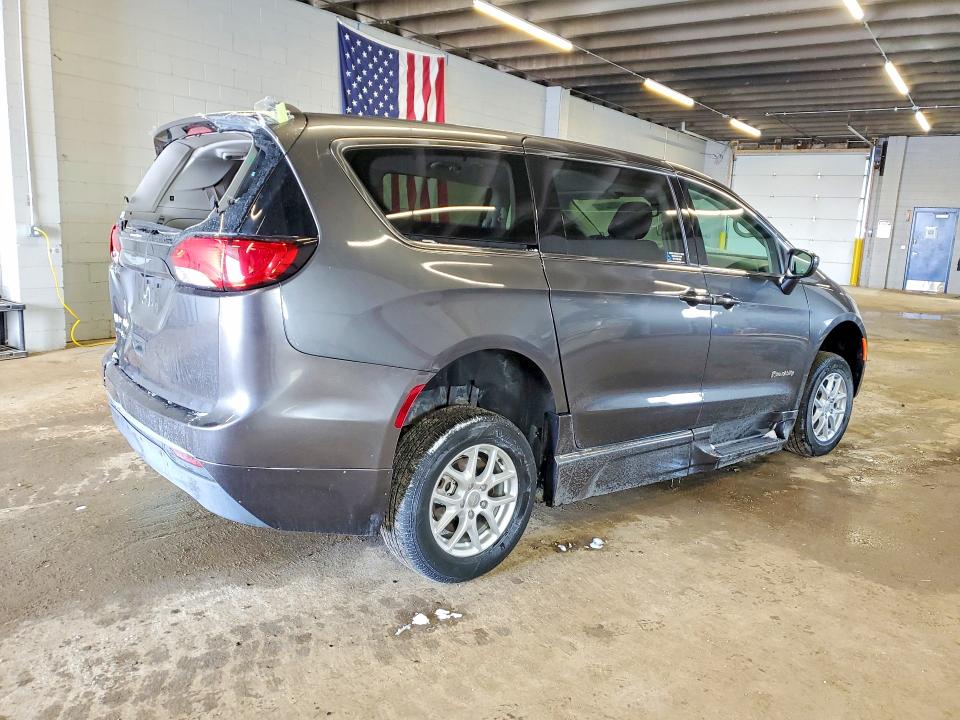 Продаж на аукціоні авто 2017 Chrysler Pacifica, vin: 2C4RC1BG3HR797120, номер лоту: 46312246