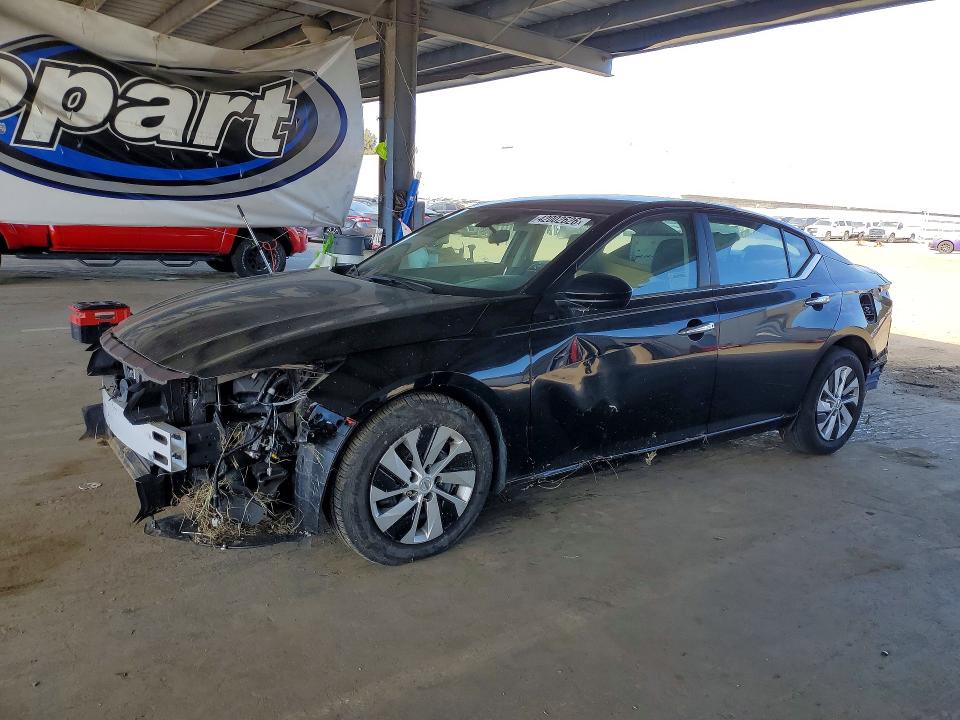 42002626 :رقم المزاد ، 1N4BL4BV9NN370475 vin ، 2022 Nissan Altima مزاد بيع