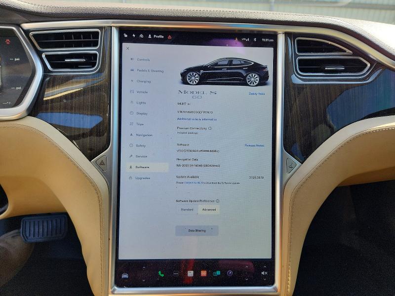 2013 Tesla Model S მანქანა იყიდება აუქციონზე, vin: 5YJSA1CG0DFP17672, აუქციონის ნომერი: 47390836