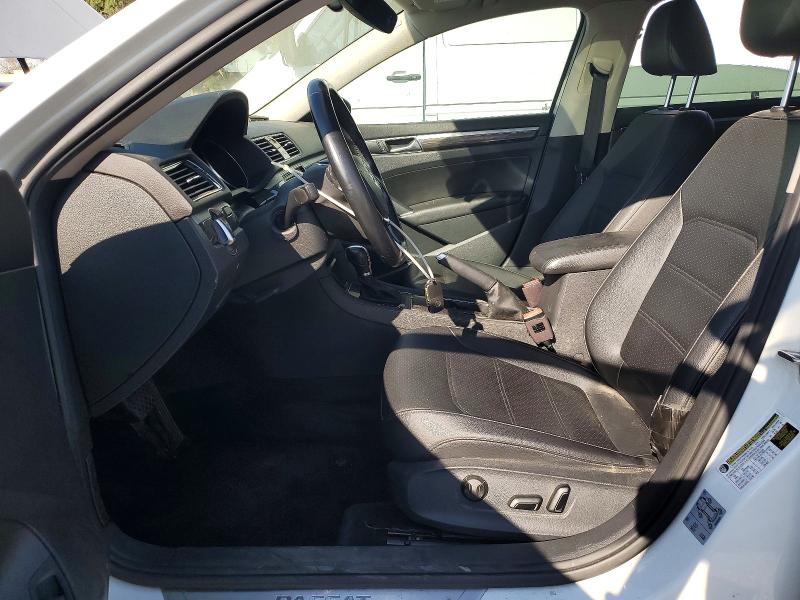 47213216 :رقم المزاد ، 1VWBA7A33JC023406 vin ، 2018 Volkswagen Passat مزاد بيع
