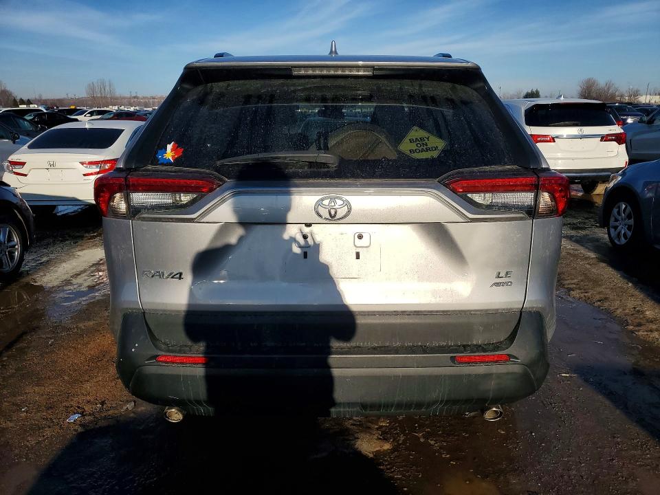 79344215 :رقم المزاد ، 2T3B1RFV5MC215437 vin ، 2021 Toyota Rav4 مزاد بيع