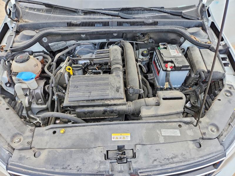 46813326 :رقم المزاد ، 3VWDB7AJ6JM252245 vin ، 2018 Volkswagen Jetta مزاد بيع