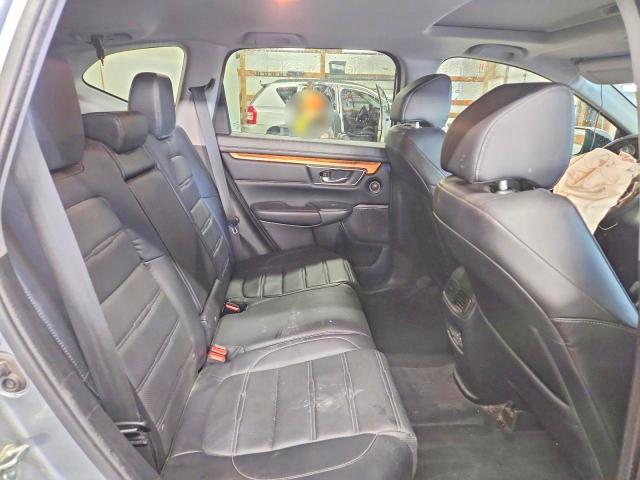 46711606 :رقم المزاد ، 7FARW2H83JE000402 vin ، 2018 Honda Cr-v مزاد بيع