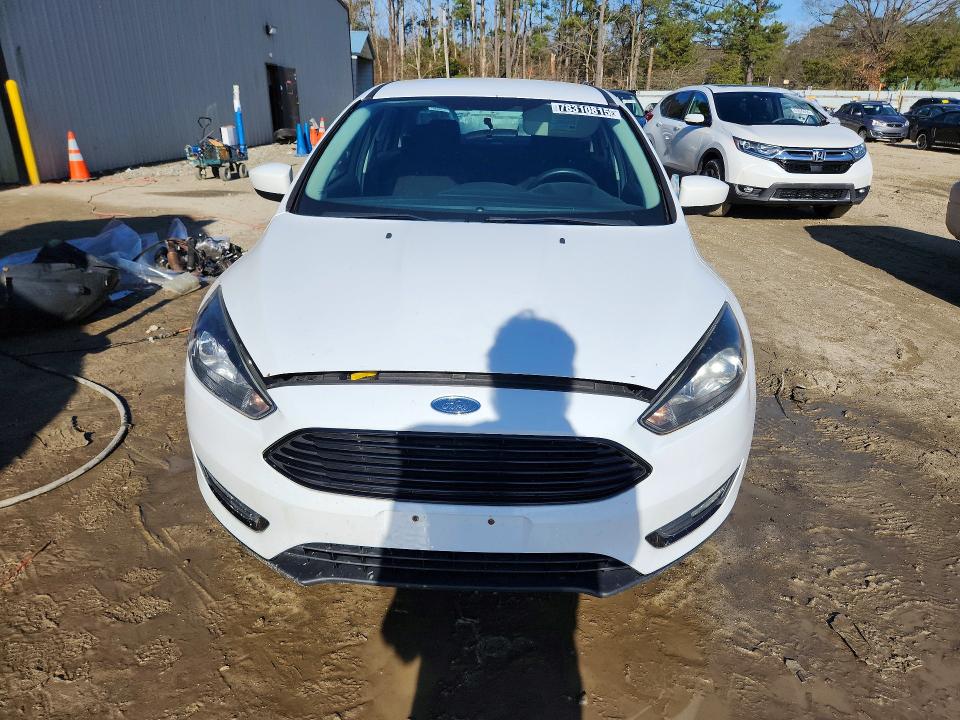48712086 :رقم المزاد ، 1FADP3FE8JL282167 vin ، 2018 Ford Focus مزاد بيع
