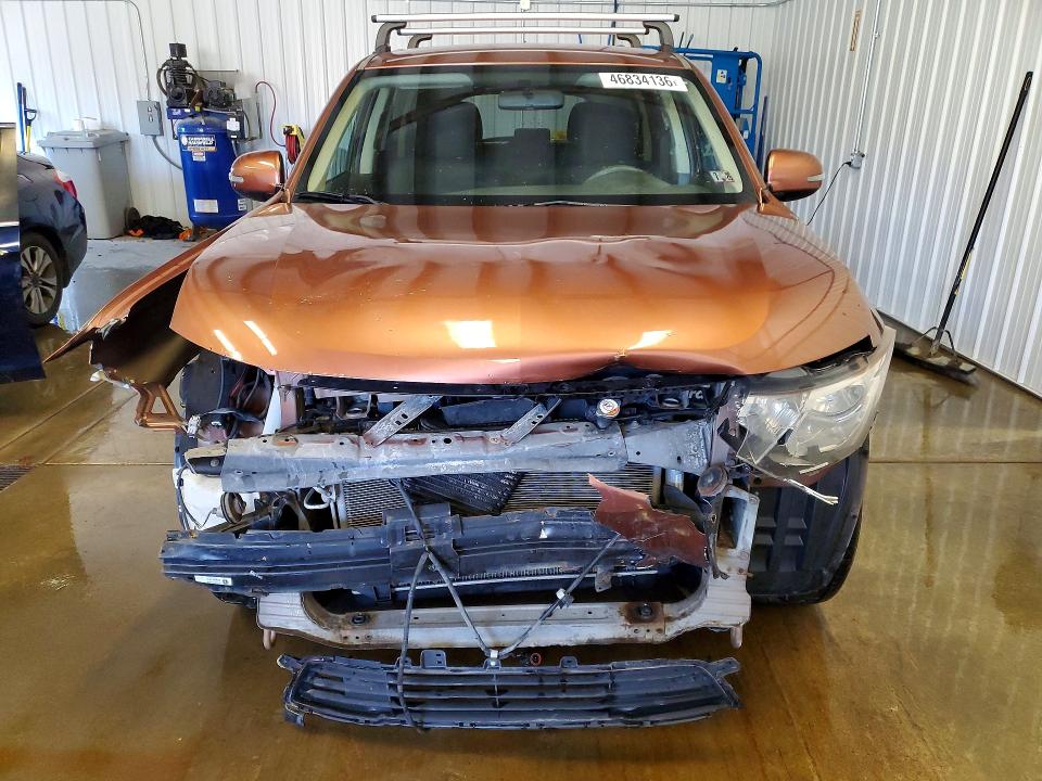 46834136 :رقم المزاد ، JA4AZ3A34EZ003713 vin ، 2014 Mitsubishi Outlander مزاد بيع