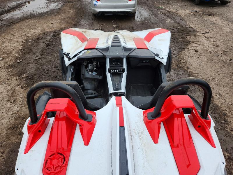 46300496 :رقم المزاد ، 57XAATHD0M8141496 vin ، 2021 Polaris Slingshot مزاد بيع