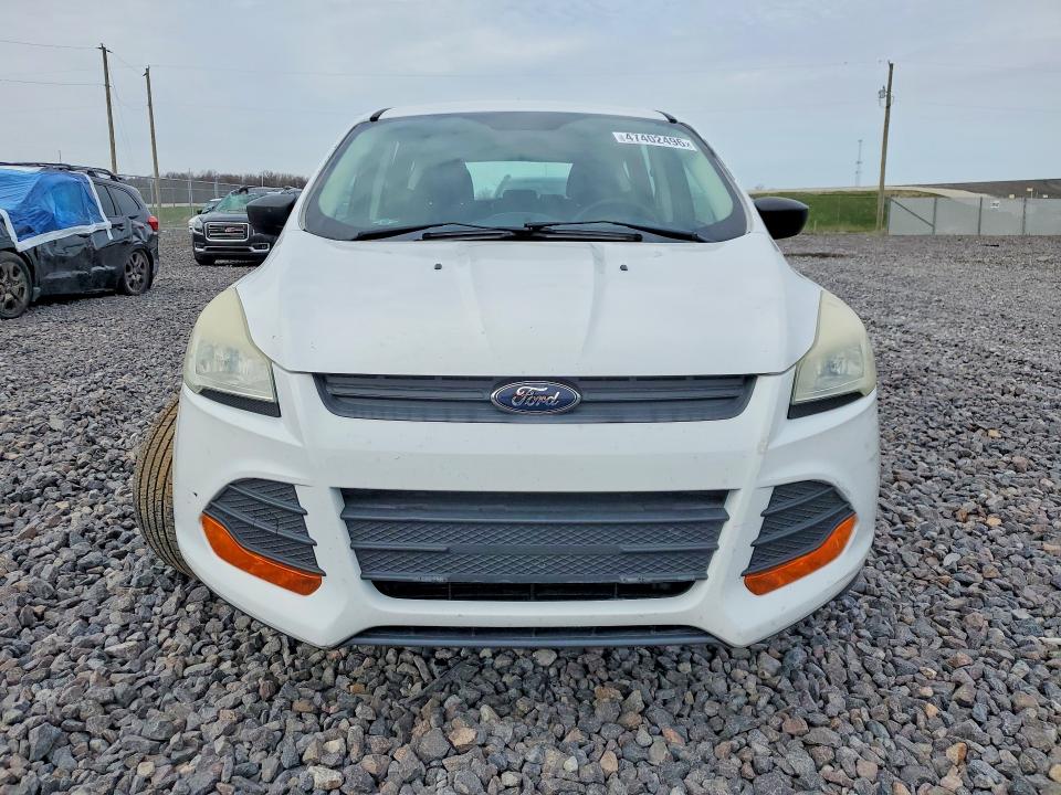 48573396 :رقم المزاد ، 1FMCU0F76FUC65640 vin ، 2015 Ford Escape مزاد بيع