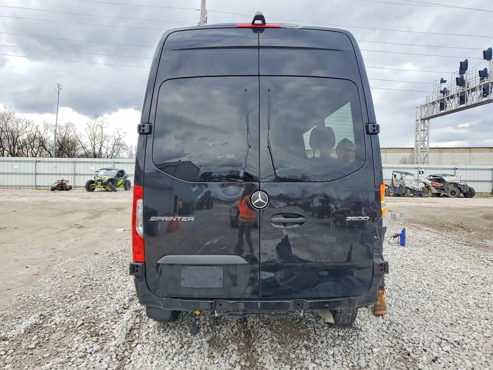 45638276 :رقم المزاد ، W1Z4NFHY7RP660144 vin ، 2024 Mercedes-benz Sprinter مزاد بيع